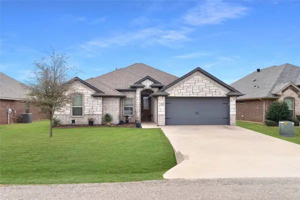 540 Clearwater Place, Granbury, TX 76049