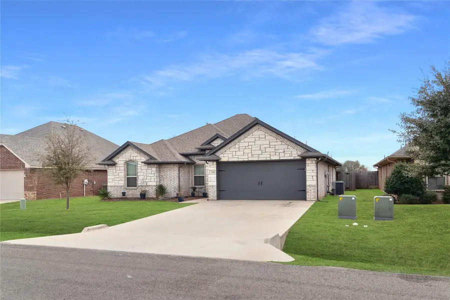 540 Clearwater Place, Granbury, TX 76049 - #3