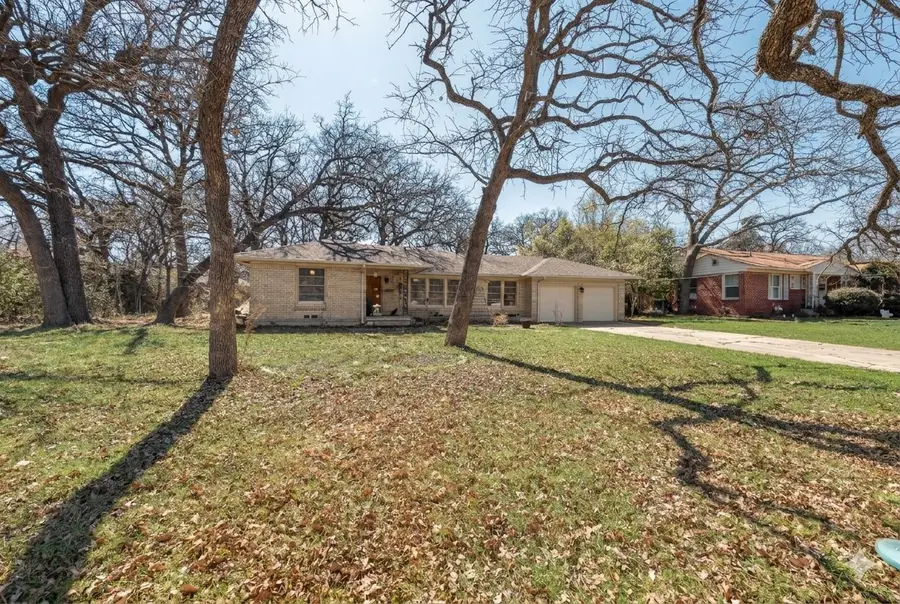 1610 Laurelwood Drive, Denton, TX 76209 - #2