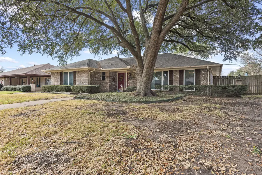 2505 Douglas Avenue, Irving, TX 75062 - #3
