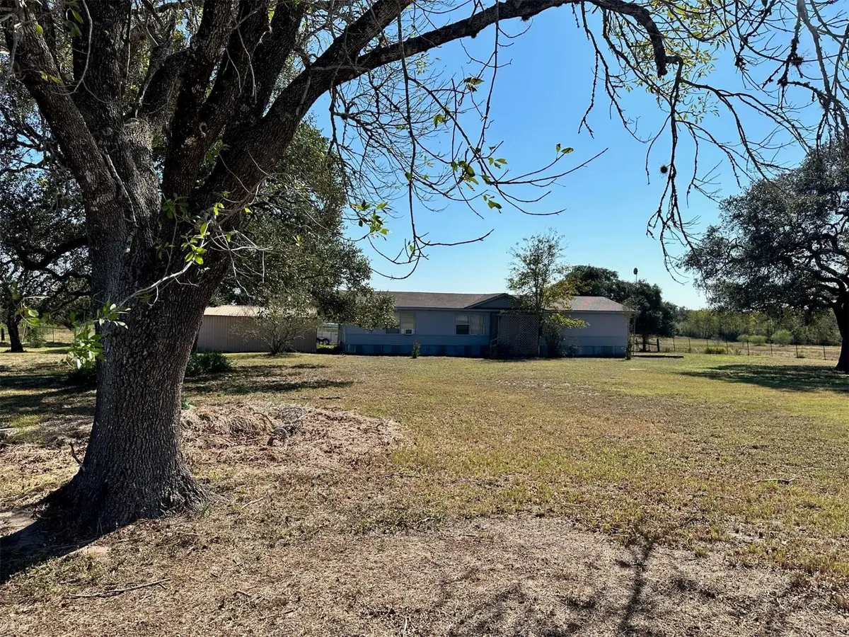 2607 Fm 318 E, Yoakum, TX 77995 - #1