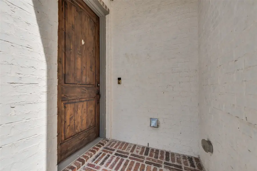 818 Milton Way, Coppell, TX 75019 - #2