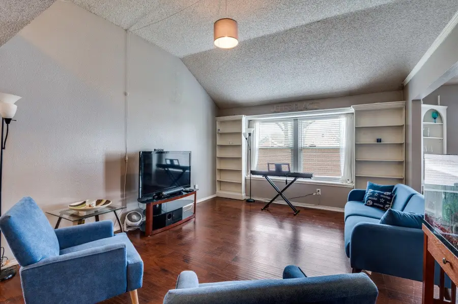 417 Hopewell Street, Grand Prairie, TX 75052 - #3