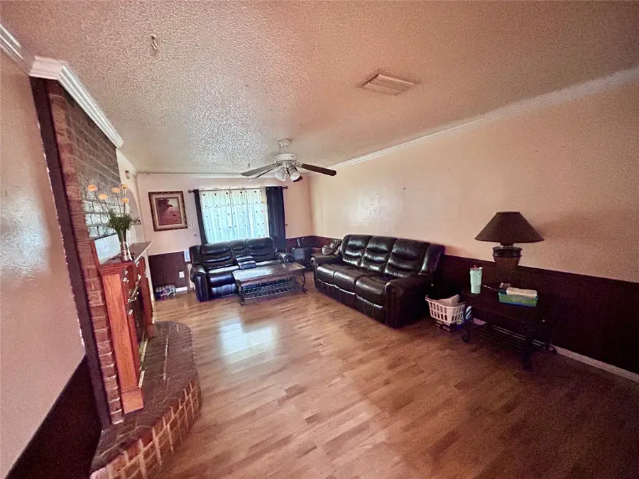 10405 Trail Avenue, Dallas, TX 75217 - #3