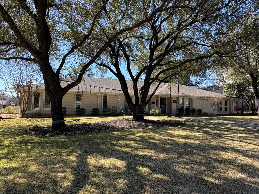 3796 Vinecrest Drive, Dallas, TX 75229 - #2