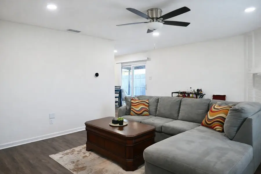 2223 Ridgedale Drive, Carrollton, TX 75006 - #3