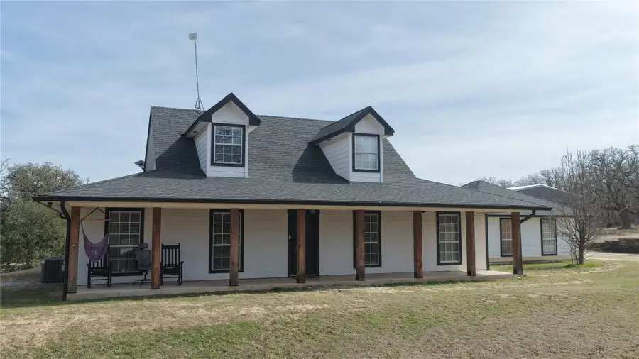 725 Hunter Trail, Bridgeport, TX 76426 - #2