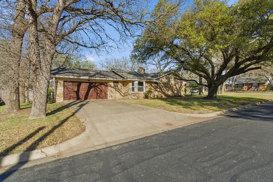 1760 Acorn Lane, Hurst, TX 76054 - #2
