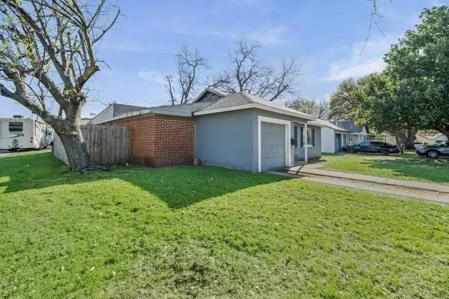 660 Schieme Street, River Oaks, TX 76114 - #3