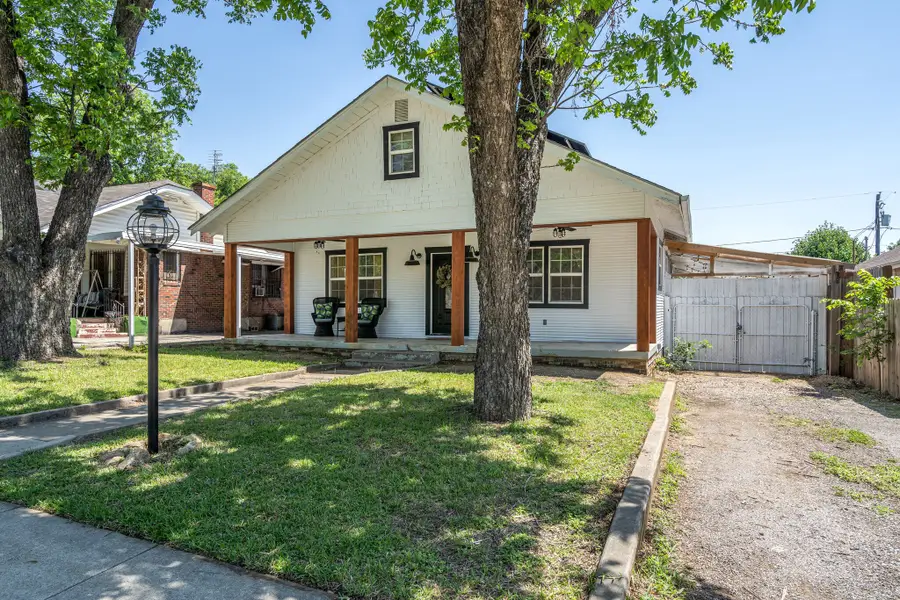 2706 Bomar Avenue, Fort Worth, TX 76103 - #2