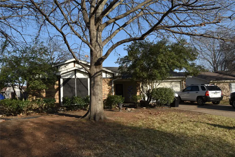 824 Barkridge Trail, Burleson, TX 76028 - #2