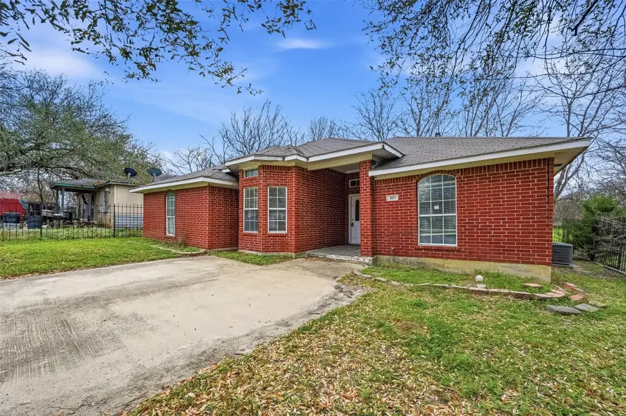 201 West Lane, West Tawakoni, TX 75474 - #2