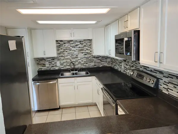 35 E Mountain Lane #34, Grand Prairie, TX 75052