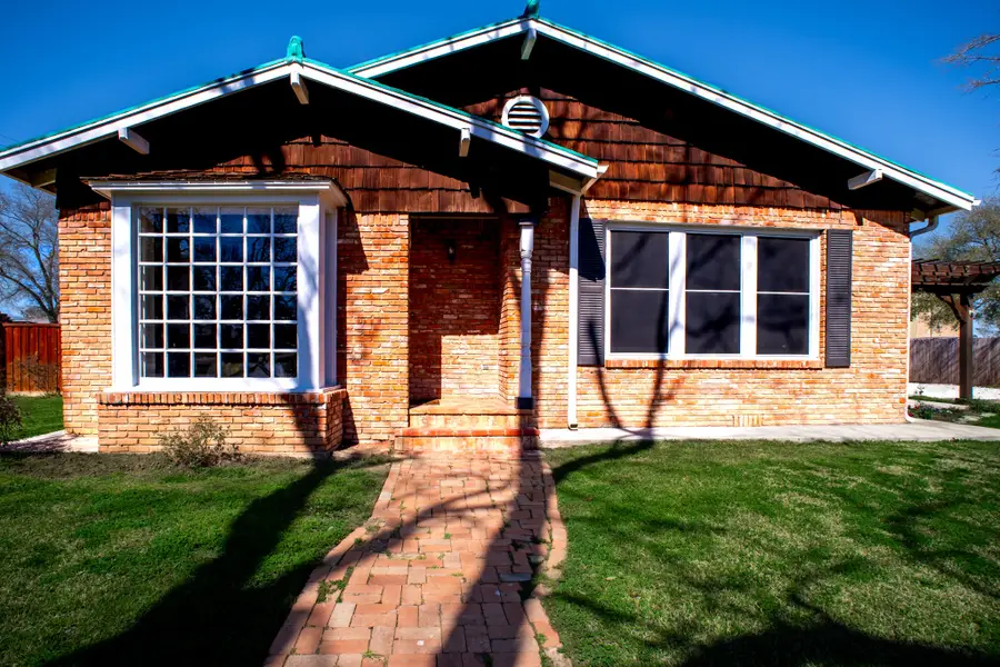 308 W Colorado, Wortham, TX 76693 - #2