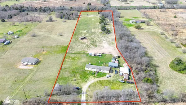 706 County Road 2260, Corsicana, TX 75109