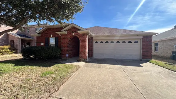 1865 Lynnwood Hills Drive, Fort Worth, TX 76112