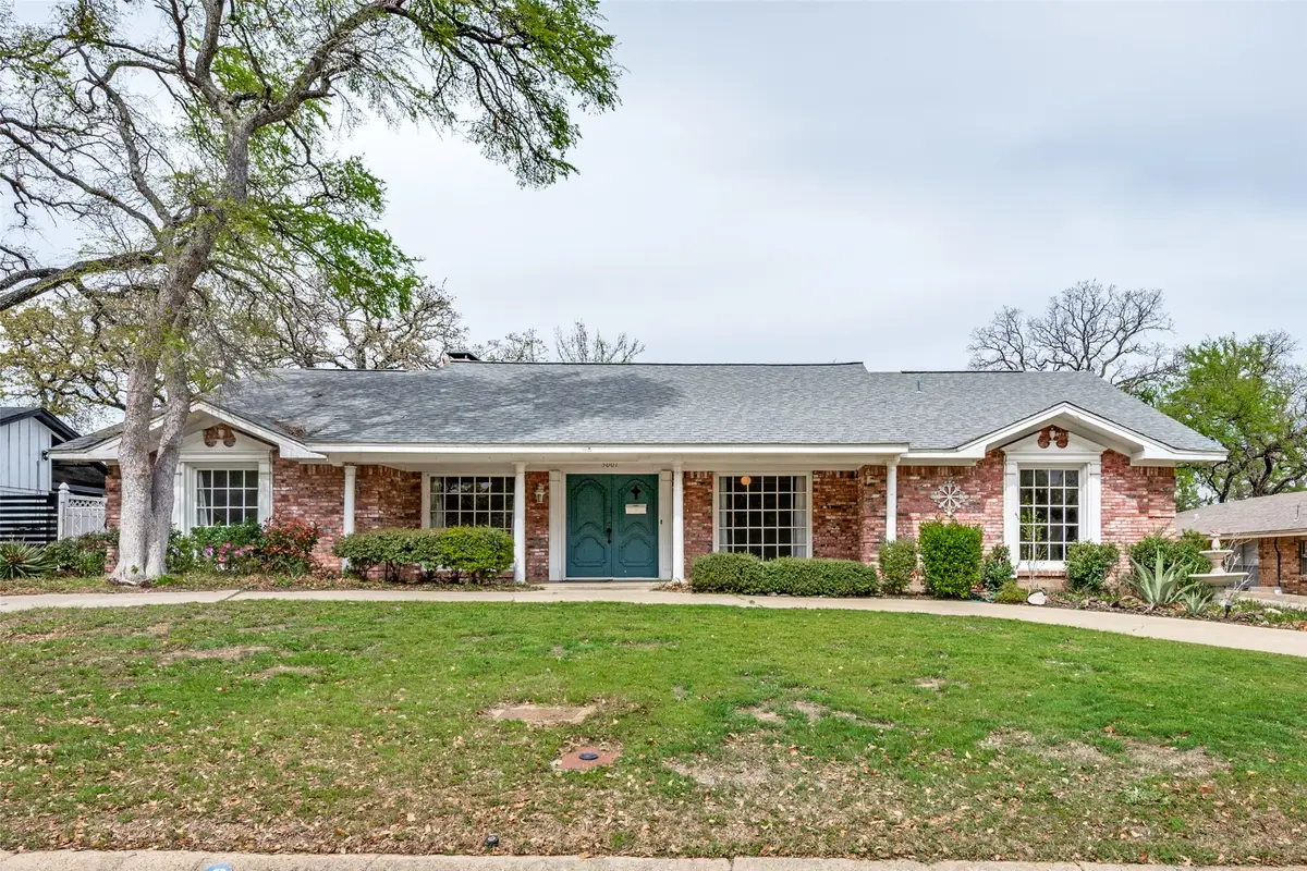 5001 Boulder Lake Road, Fort Worth, TX 76103 - #1