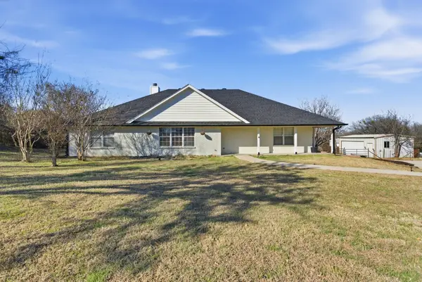 321 E Woody Creek Court, Springtown, TX 76082