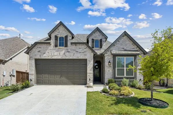 1925 Pelham Drive, Aubrey, TX 76227