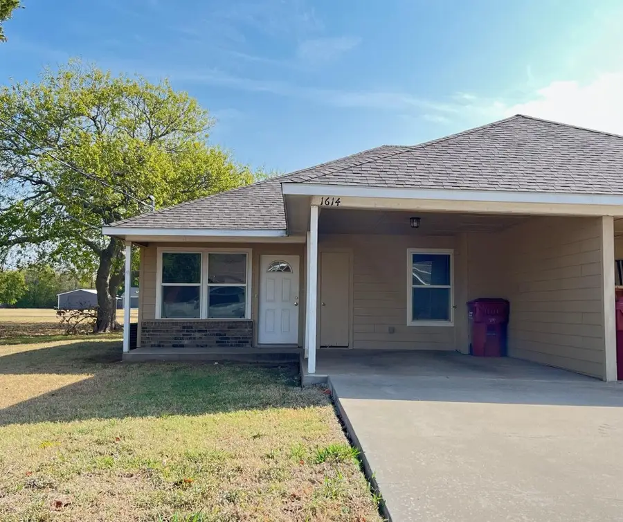 1612-1614 Albert Broadfoot Street, Bonham, TX 75418 - #2