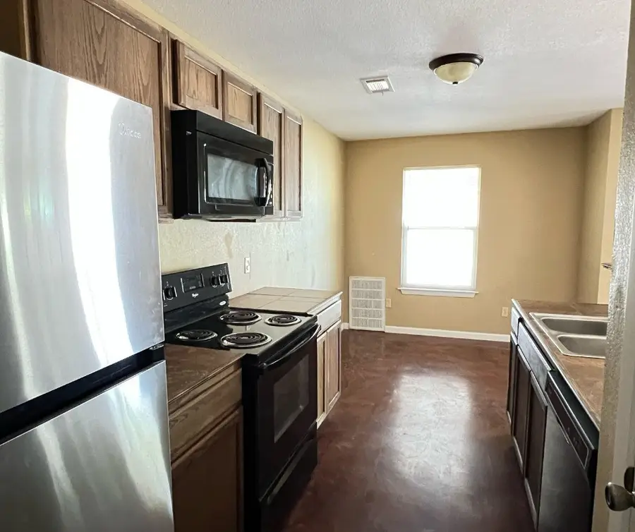 1608-1610 Albert Broadfoot Street, Bonham, TX 75418 - #3