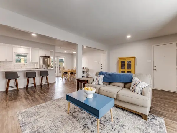 6037 Sandhurst Lane #C, Dallas, TX 75206