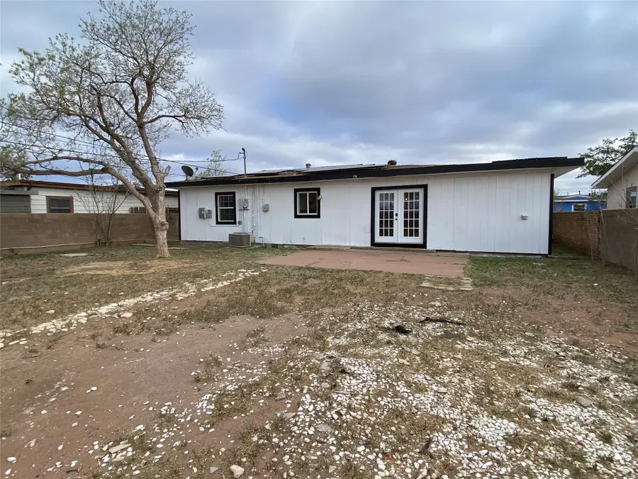 3222 Mariana Avenue, Midland, TX 79701 - #3