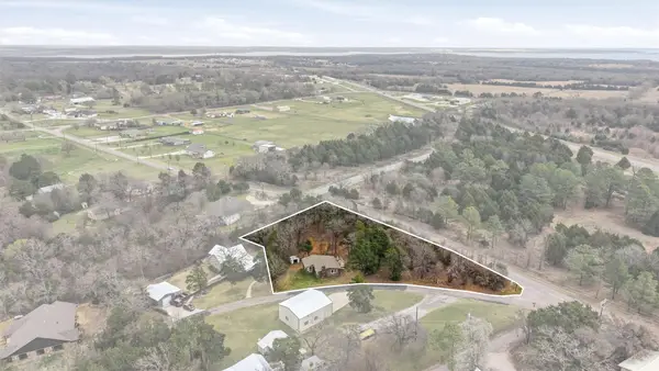 41 Cedar Bayou Boulevard, Gordonville, TX 76245