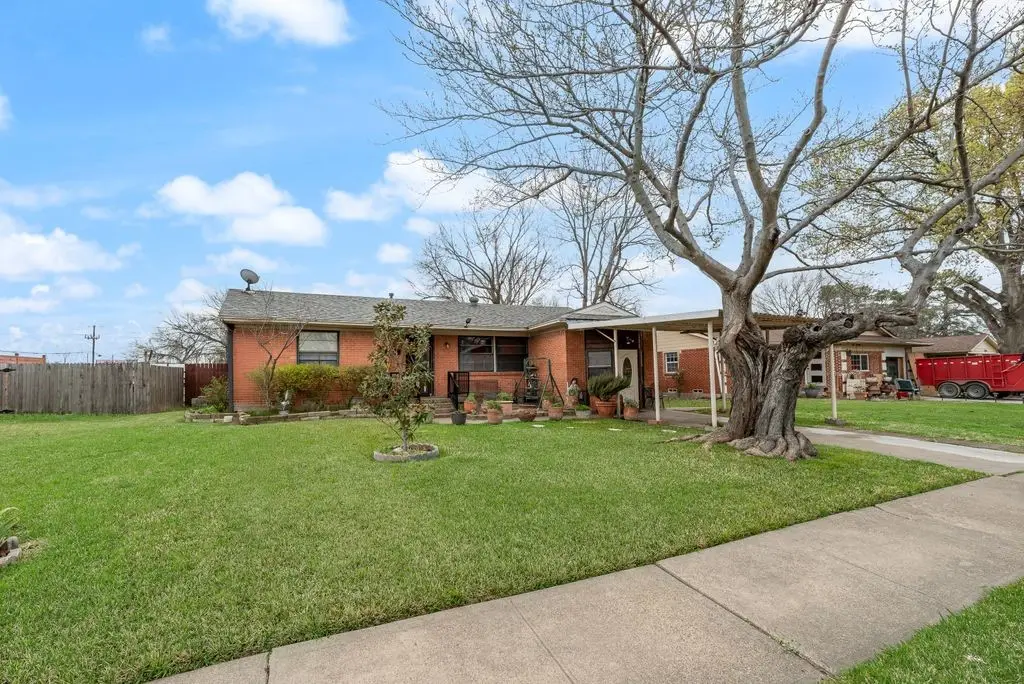 106 W Vista Drive, Garland, TX 75041 - #1