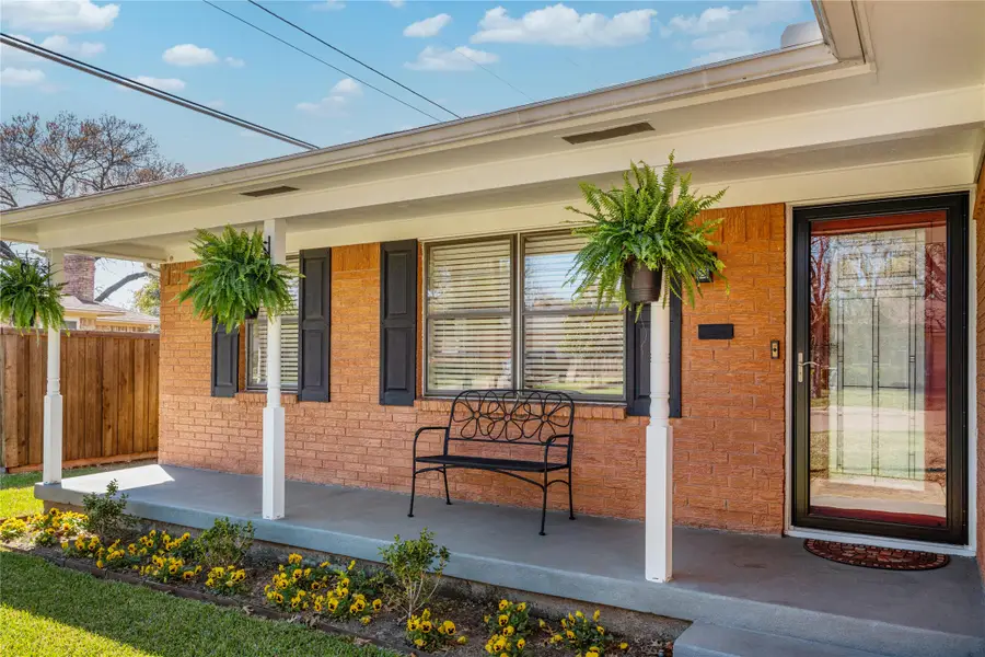 5811 Clendenin Avenue, Dallas, TX 75228 - #2