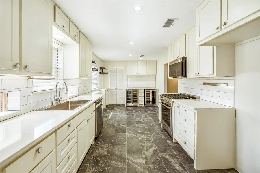 5811 Clendenin Avenue, Dallas, TX 75228 - #3