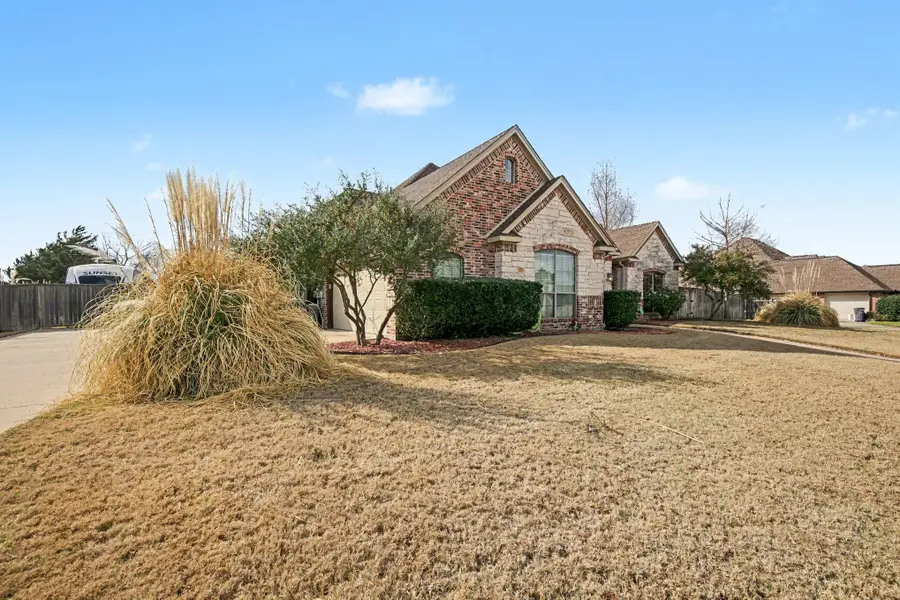1361 Shallowbend Drive, Midlothian, TX 76065 - #2