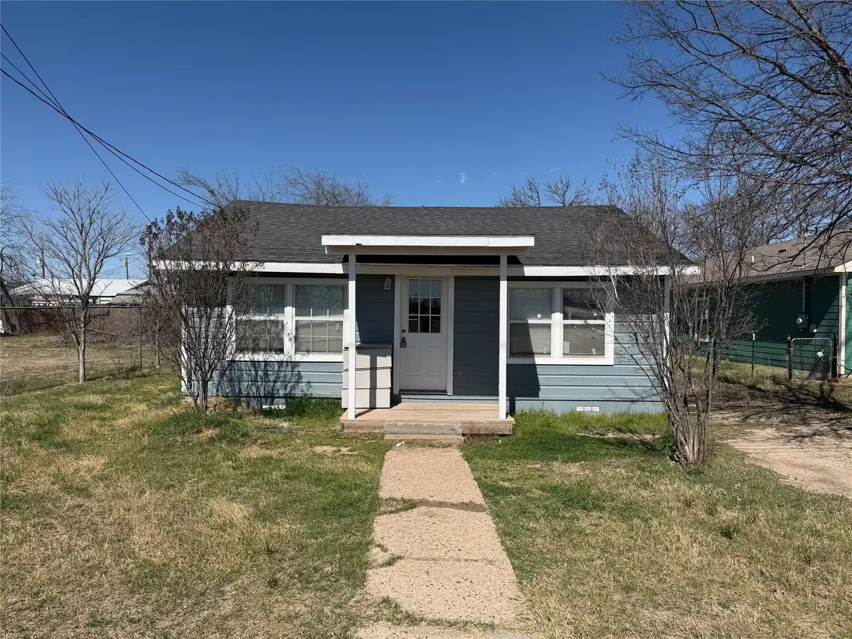 1403 SE Martin Luther King Jr Street, Mineral Wells, TX 76067 - #1