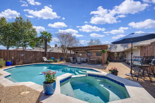 724 Greenway Drive, Coppell, TX 75019