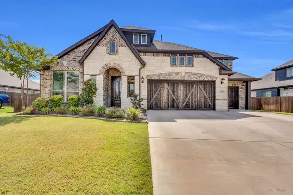 2403 Bear Trail, Mansfield, TX 76063