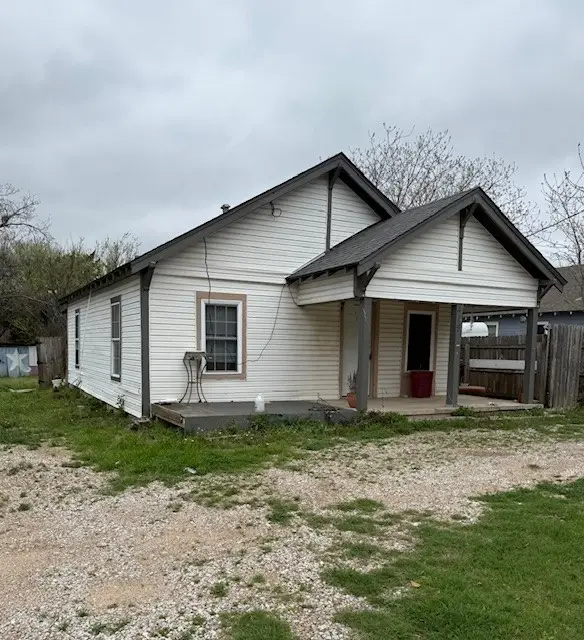 419 N Crawford Street, Denton, TX 76209 - #2