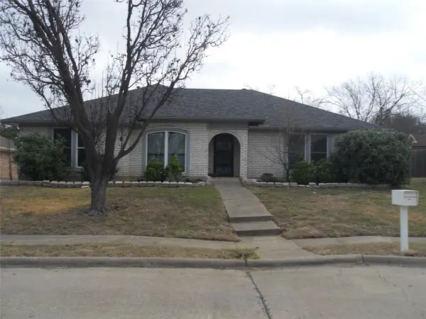 1722 Rosemeade Circle, Carrollton, TX 75007
