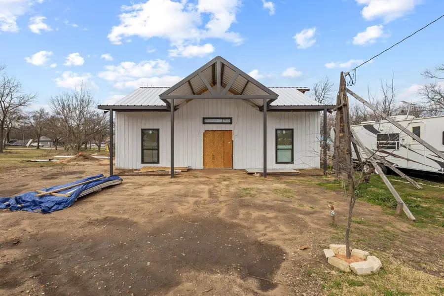 204 S Main Street, Ector, TX 75439 - #3