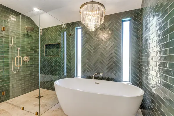 2307 Midway Road, Arlington, TX 76011