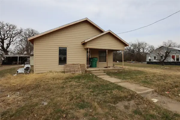 1207 W Main Street, Eastland, TX 76448