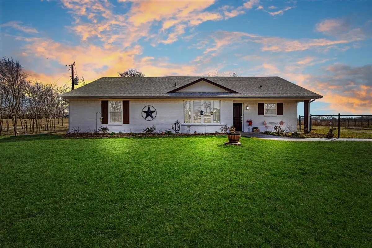 698 Hackberry, Van Alstyne, TX 75495 - #1