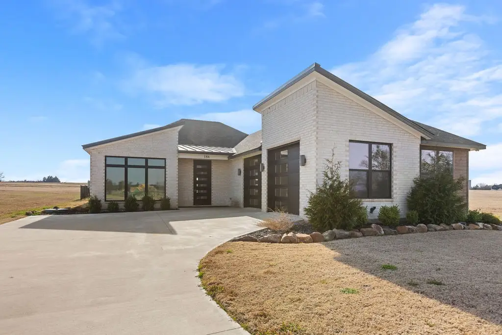 186 Desert Mountain Drive, Gordonville, TX 76245 - #1