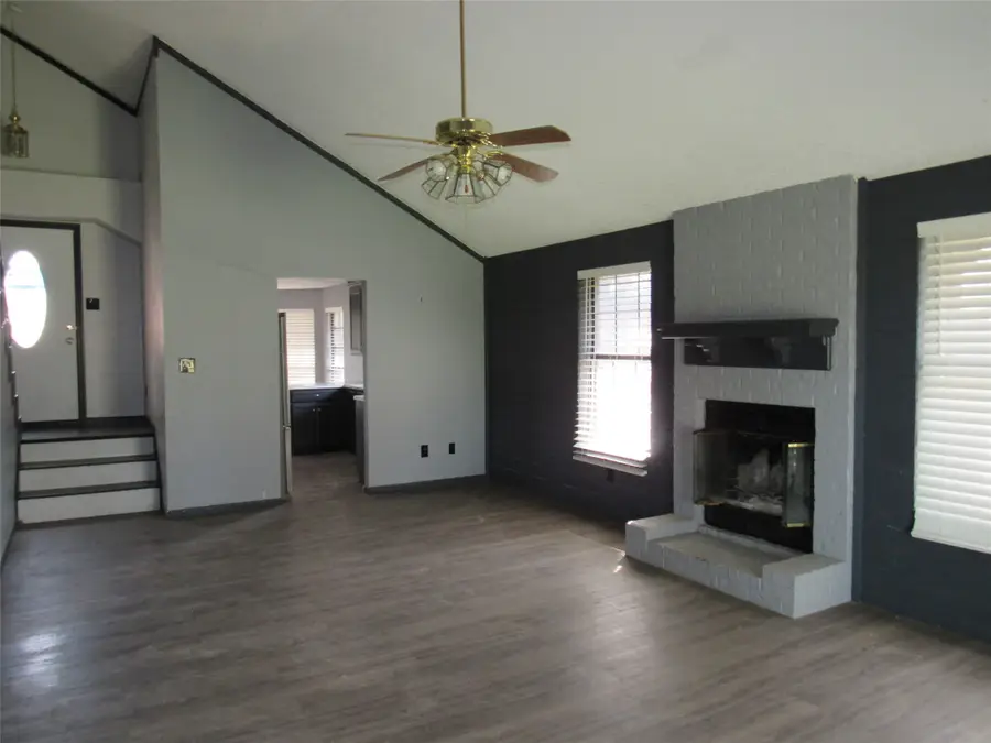 109 Woody Ray Drive, Elm Mott, TX 76640 - #3