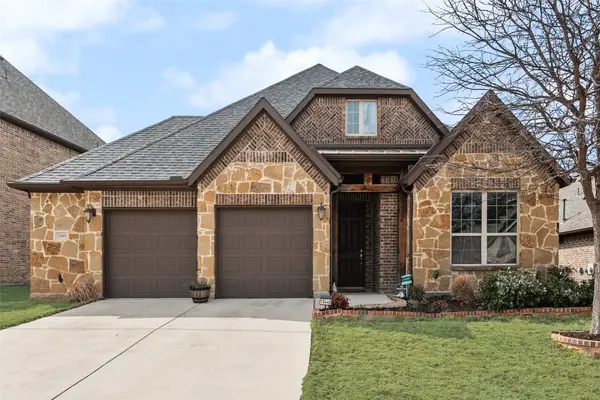 15445 Bluffdale Drive, Fort Worth, TX 76262