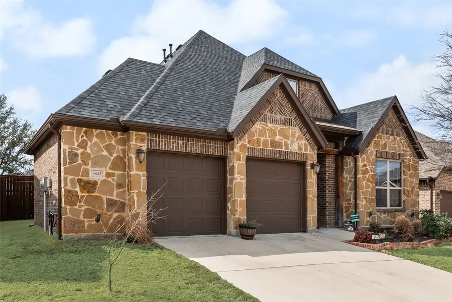 15445 Bluffdale Drive, Justin Roanoke, TX 76262 - #2