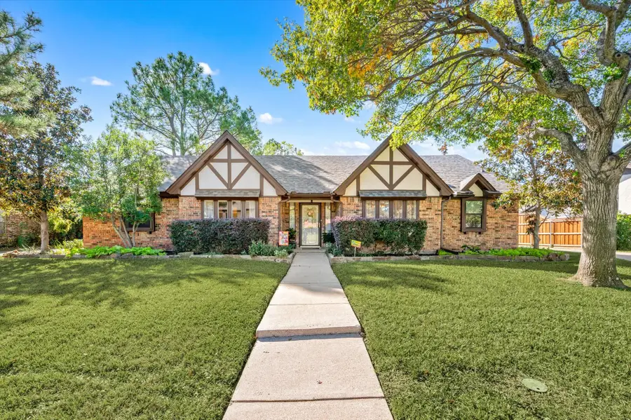 129 E Louella Drive, Hurst, TX 76054 - #3