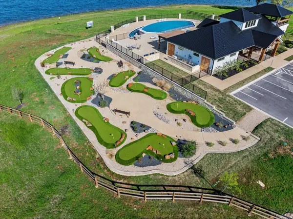 381 Lakewood Lane, Honey Grove, TX 75446