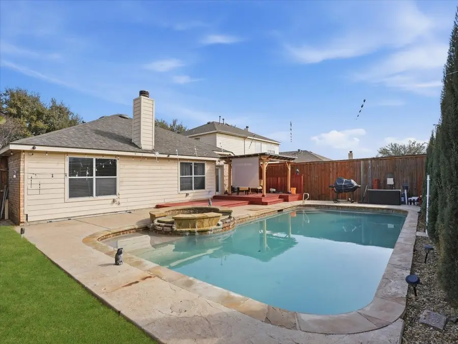 1039 Wood Brook Drive, Grand Prairie, TX 75052 - #2