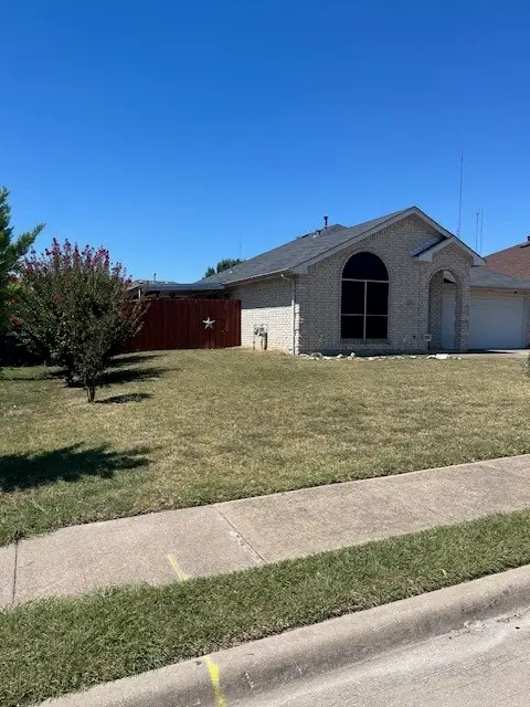 831 Parkside Drive, Cedar Hill, TX 75104 - #2
