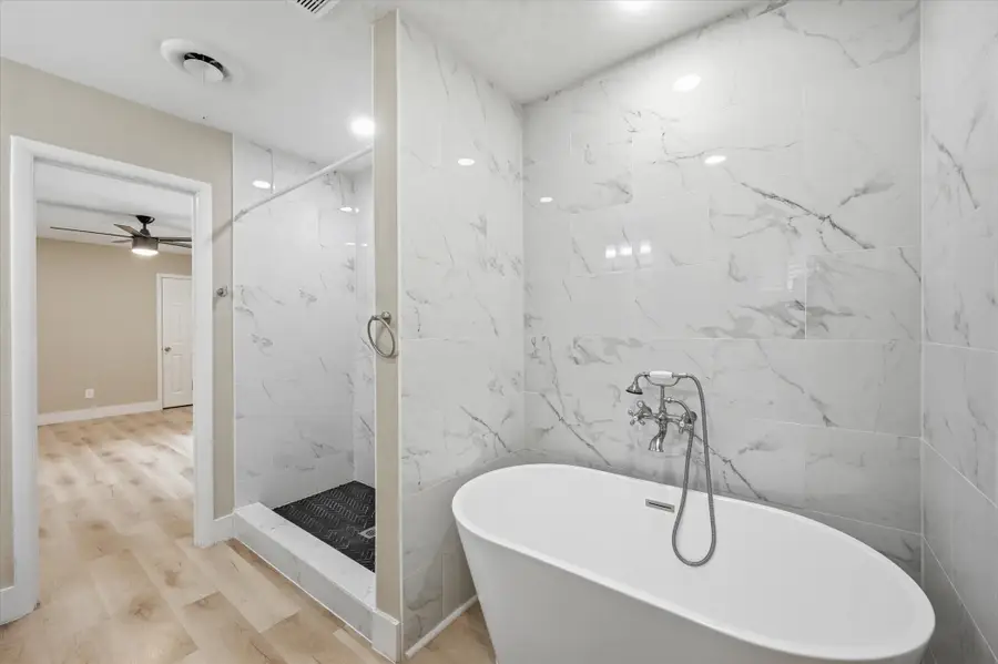 1200 Woodridge Circle, Euless, TX 76040 - #3